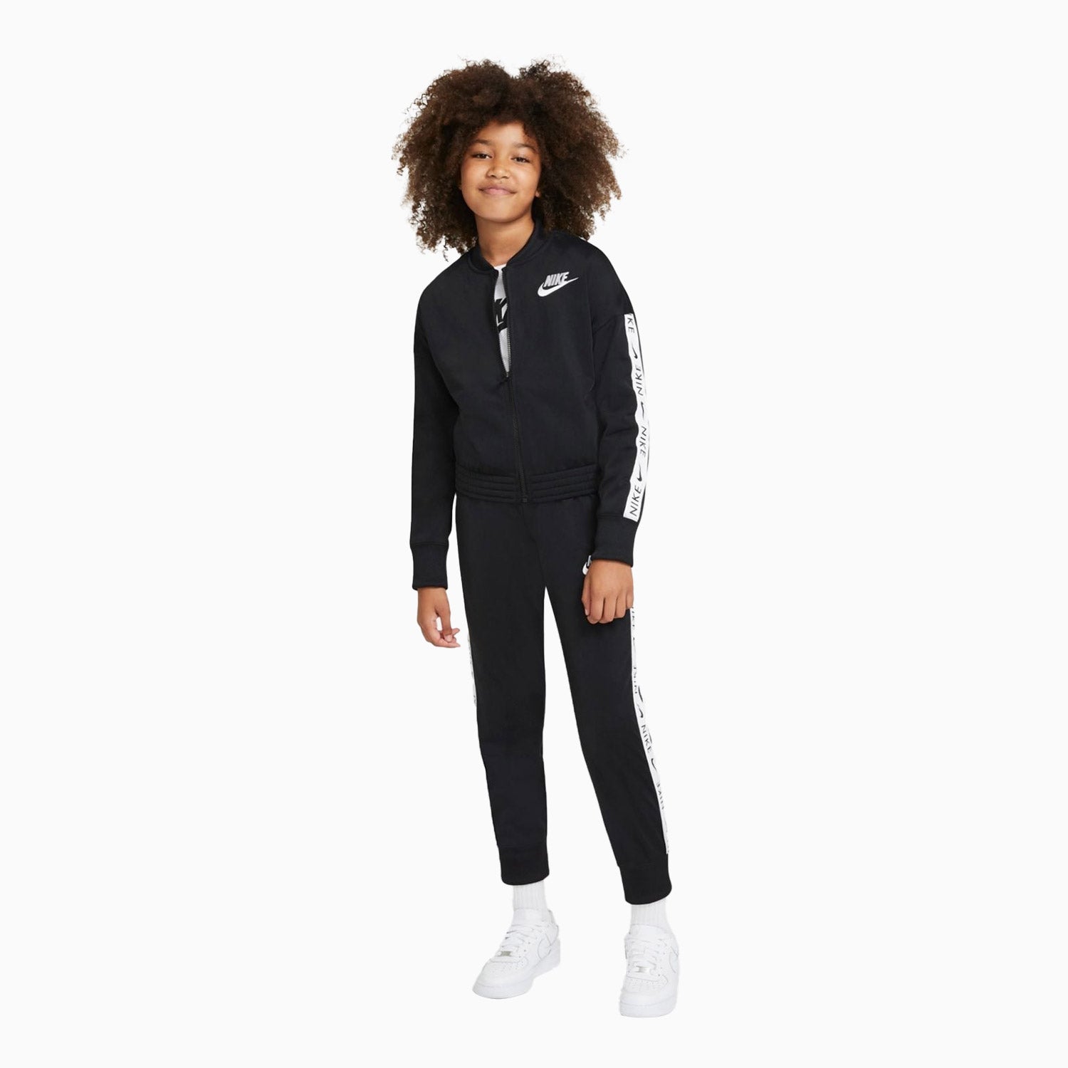 Nike heritage tracksuit hotsell