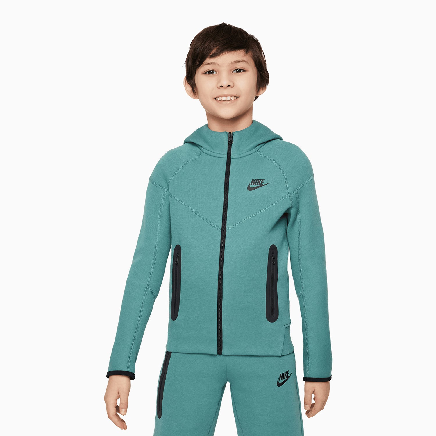 Nike fluffy tracksuit best sale