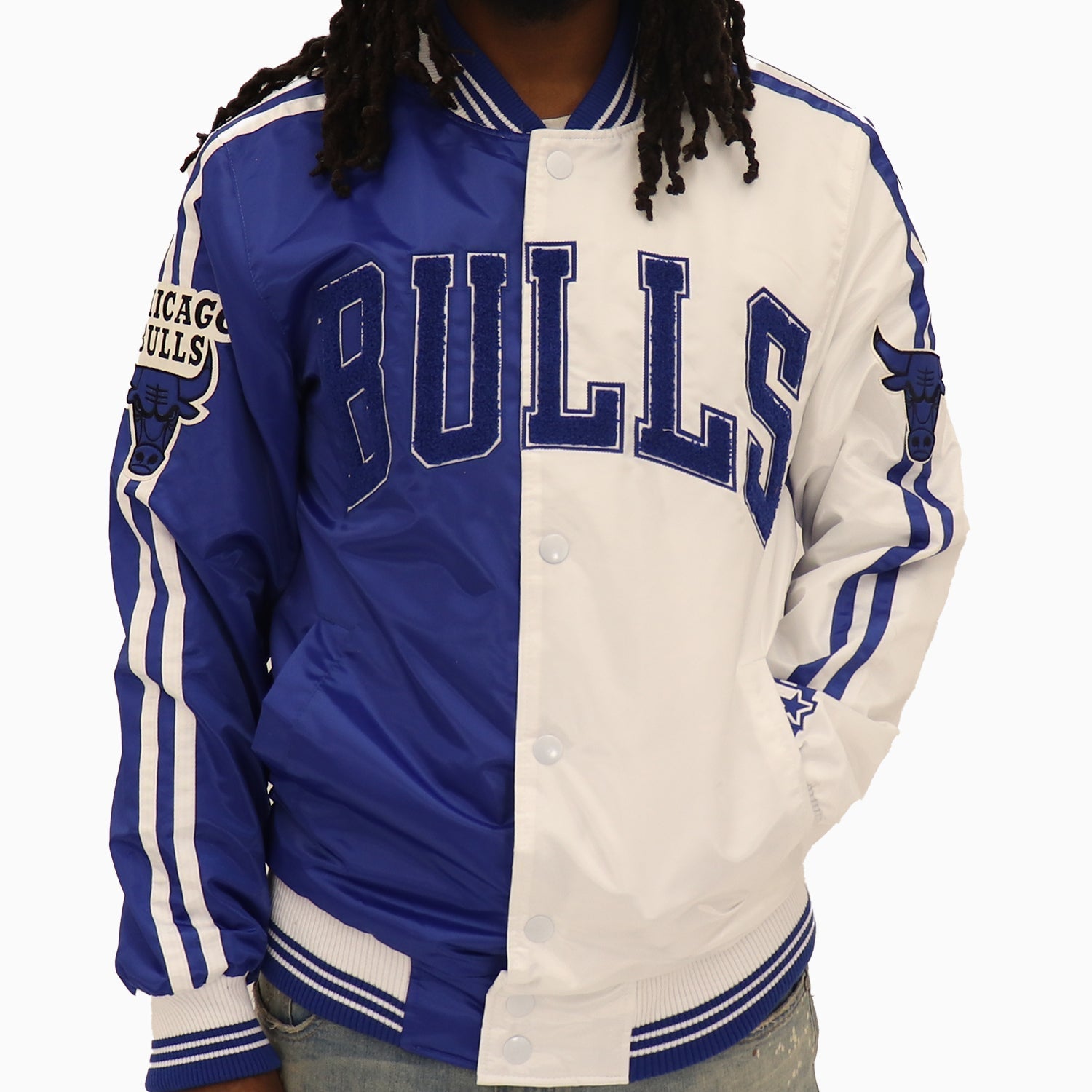 Starter Men s Chicago Bulls NBA Varsity Satin Jacket Royal S