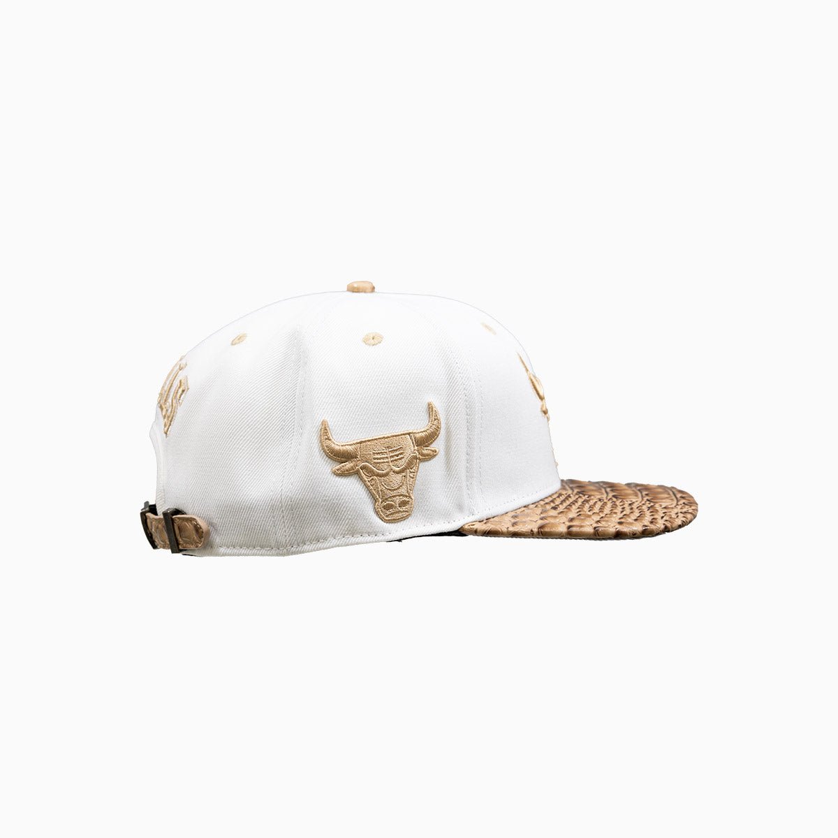 pro-standard-chicago-bulls-nba-hat-with-leather-visor-bcb758876a1-tan