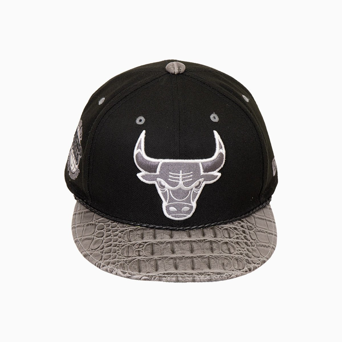 breyers-buck-50-chicago-bulls-hat-with-leather-visor-breyers-tcbh-black-grey