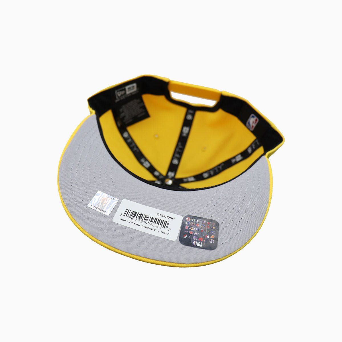 new-era-los-angeles-lakers-17x-world-champs-nba-9fifty-snapback-hat-70643086