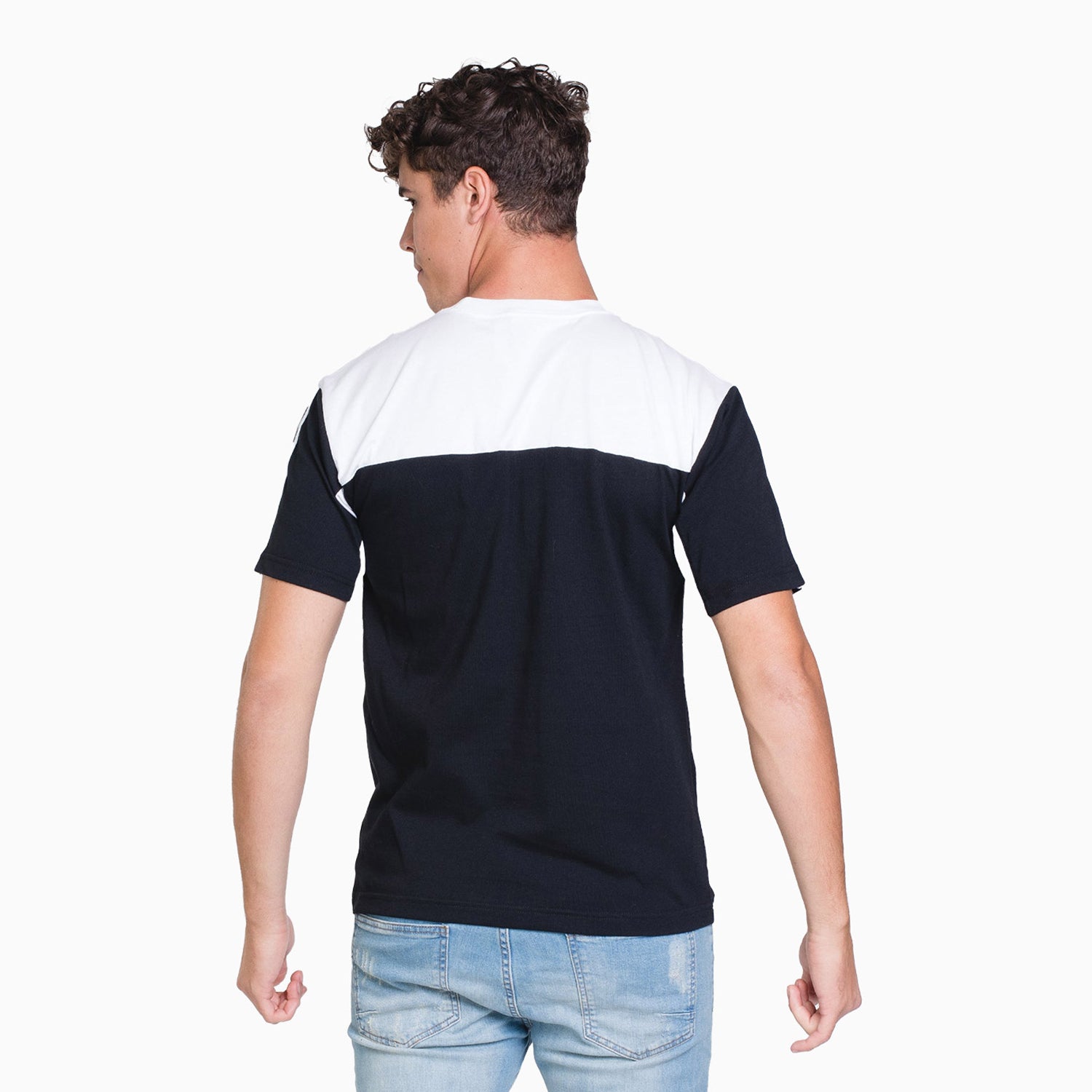 adidas-mens-classics-short-sleeve-t-shirt-gd2071