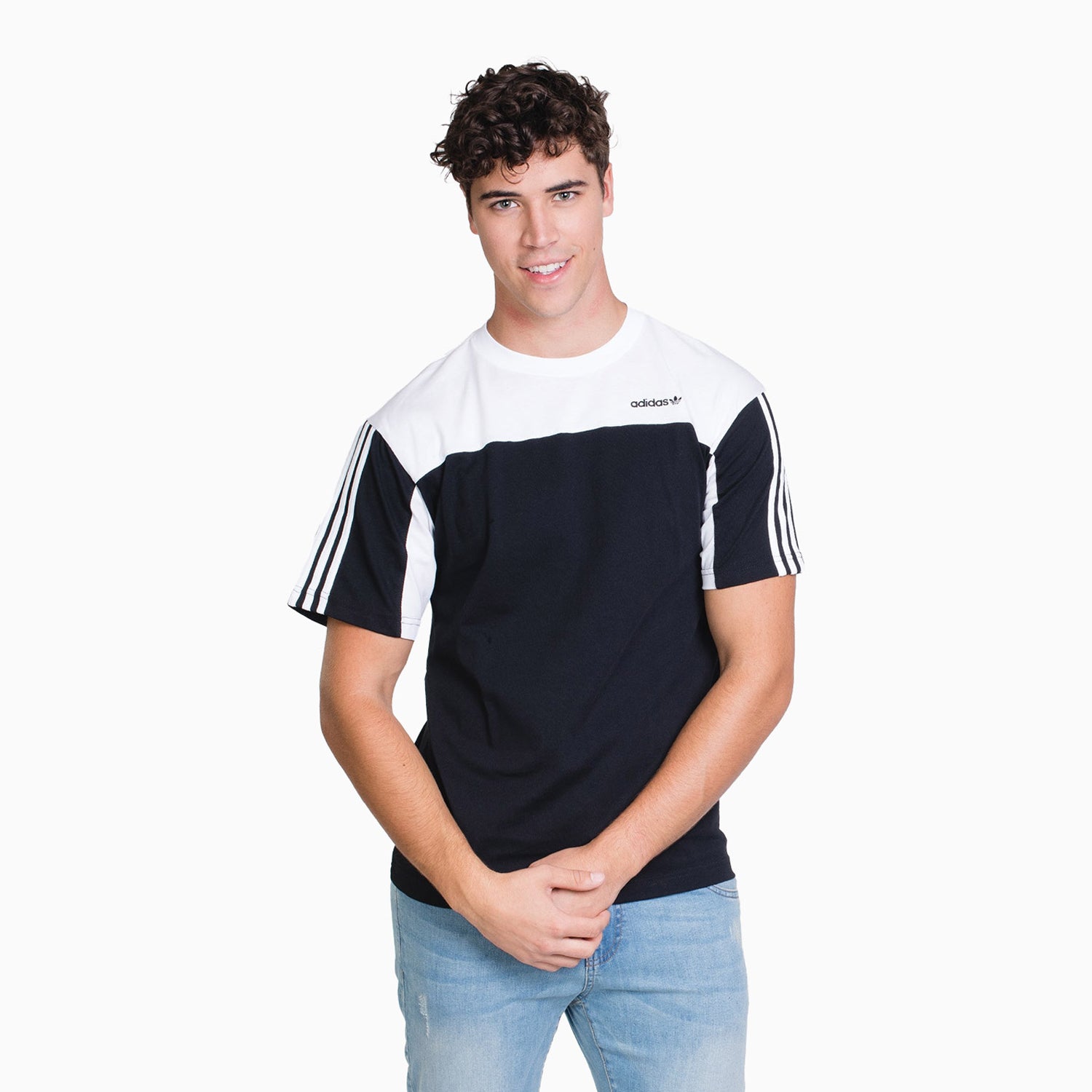 adidas-mens-classics-short-sleeve-t-shirt-gd2071