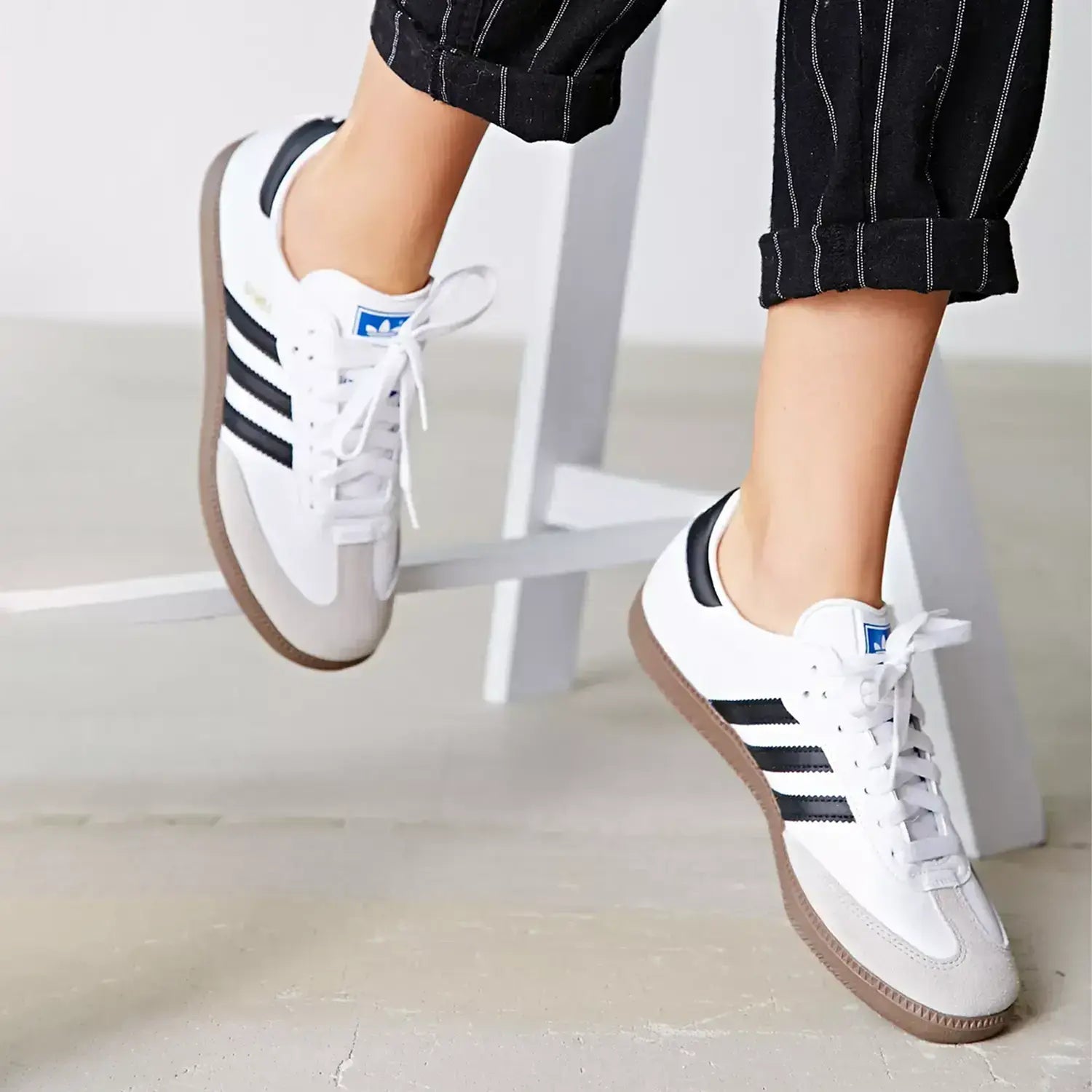 adidas-womens-originals-samba-og-white-ig9030