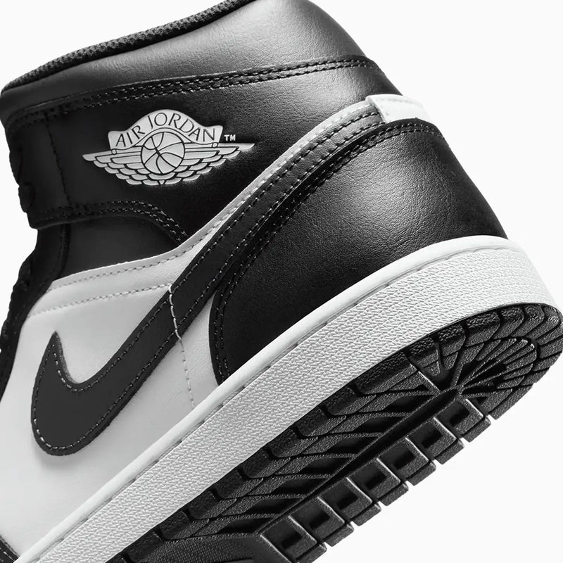 Jordan 1 Mid - Image 1