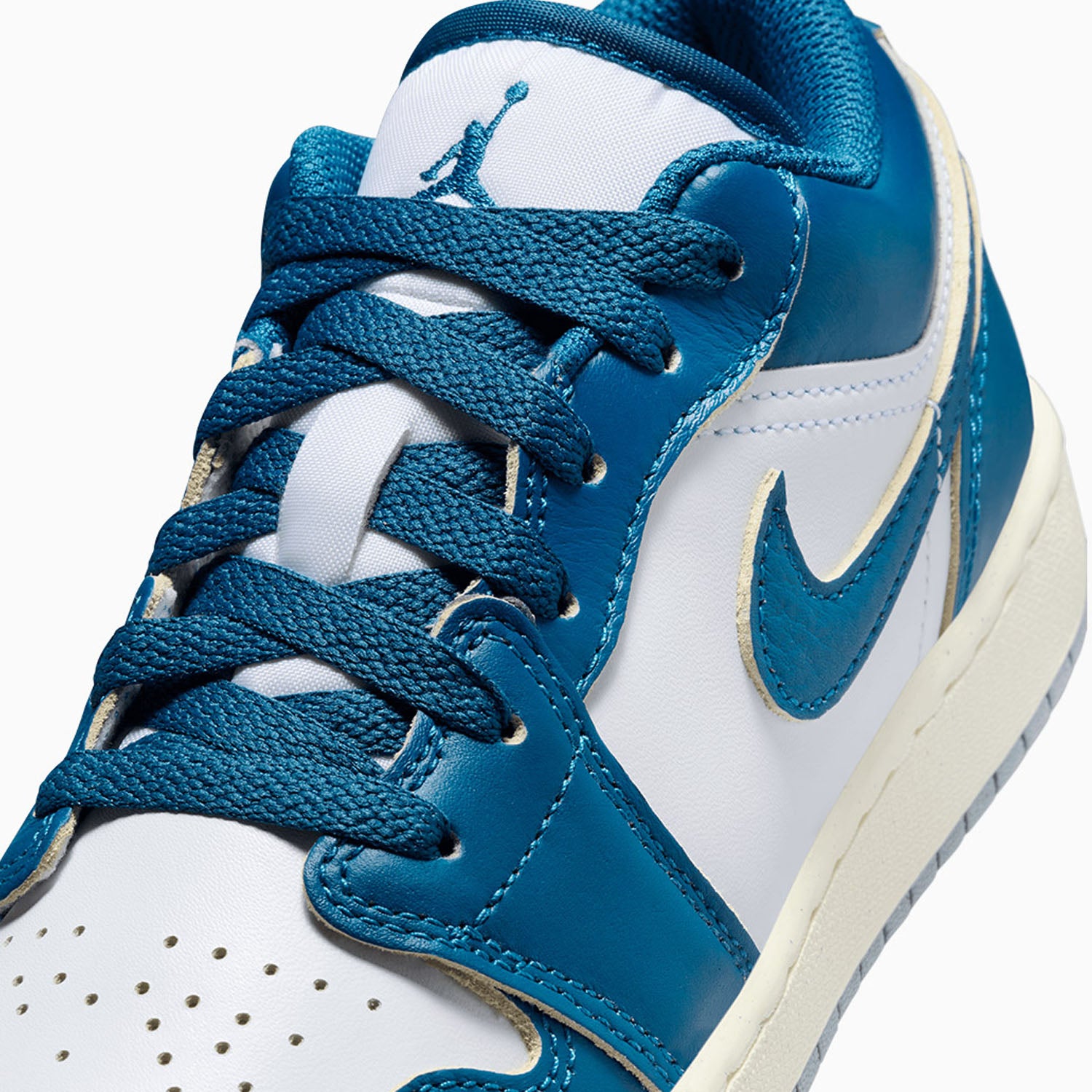 kids-air-jordan-1-low-se-industrial-blue-grade-school-shoes-fn9137-141