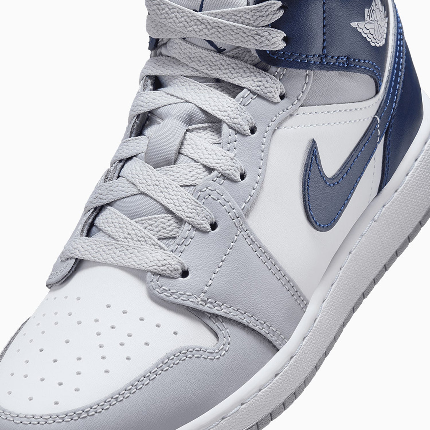 kids-air-jordan-1-mid-grade-school-shoes-dq8423-104