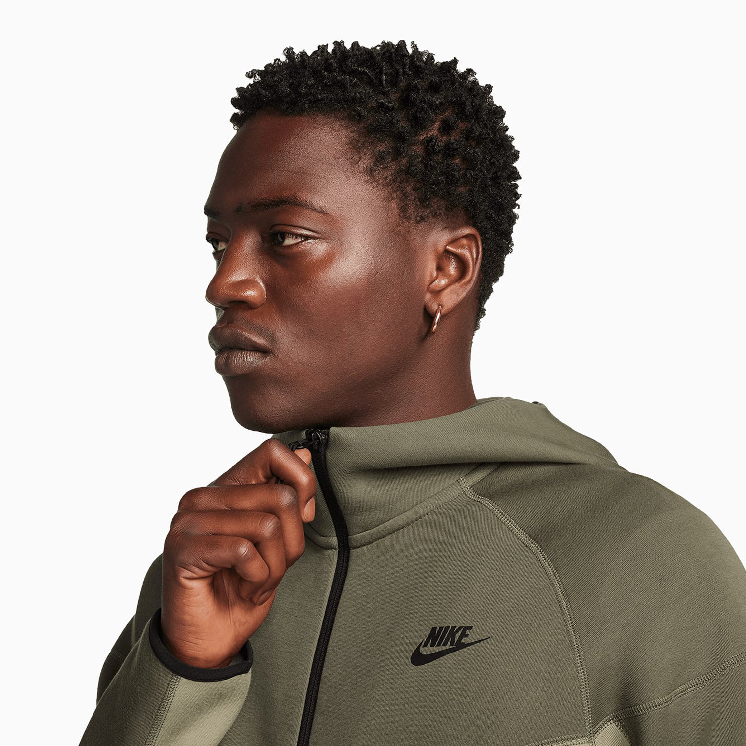 Nike hotsell tracksuit windrunner