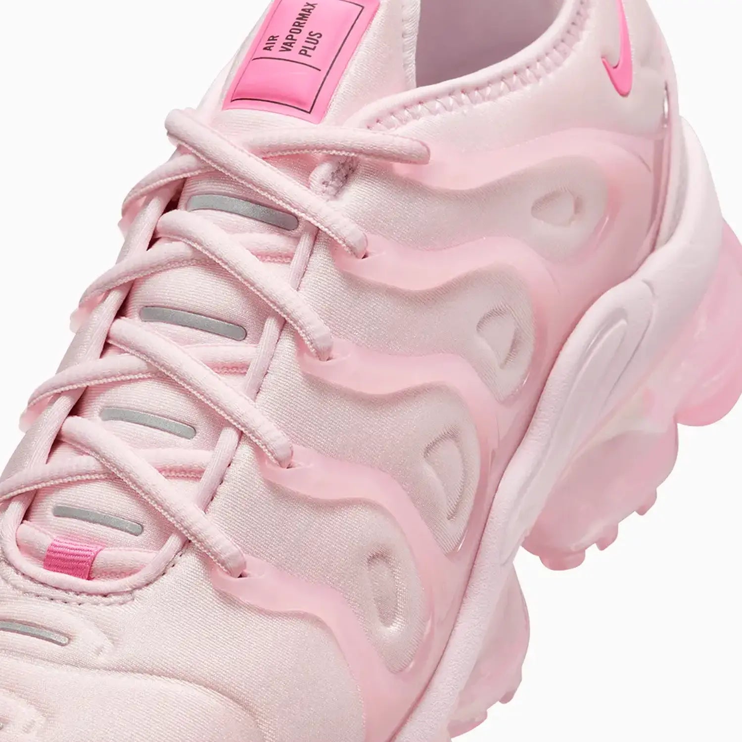 nike-womens-air-vapormax-plus-pink-foam-shoes-fz3614-686