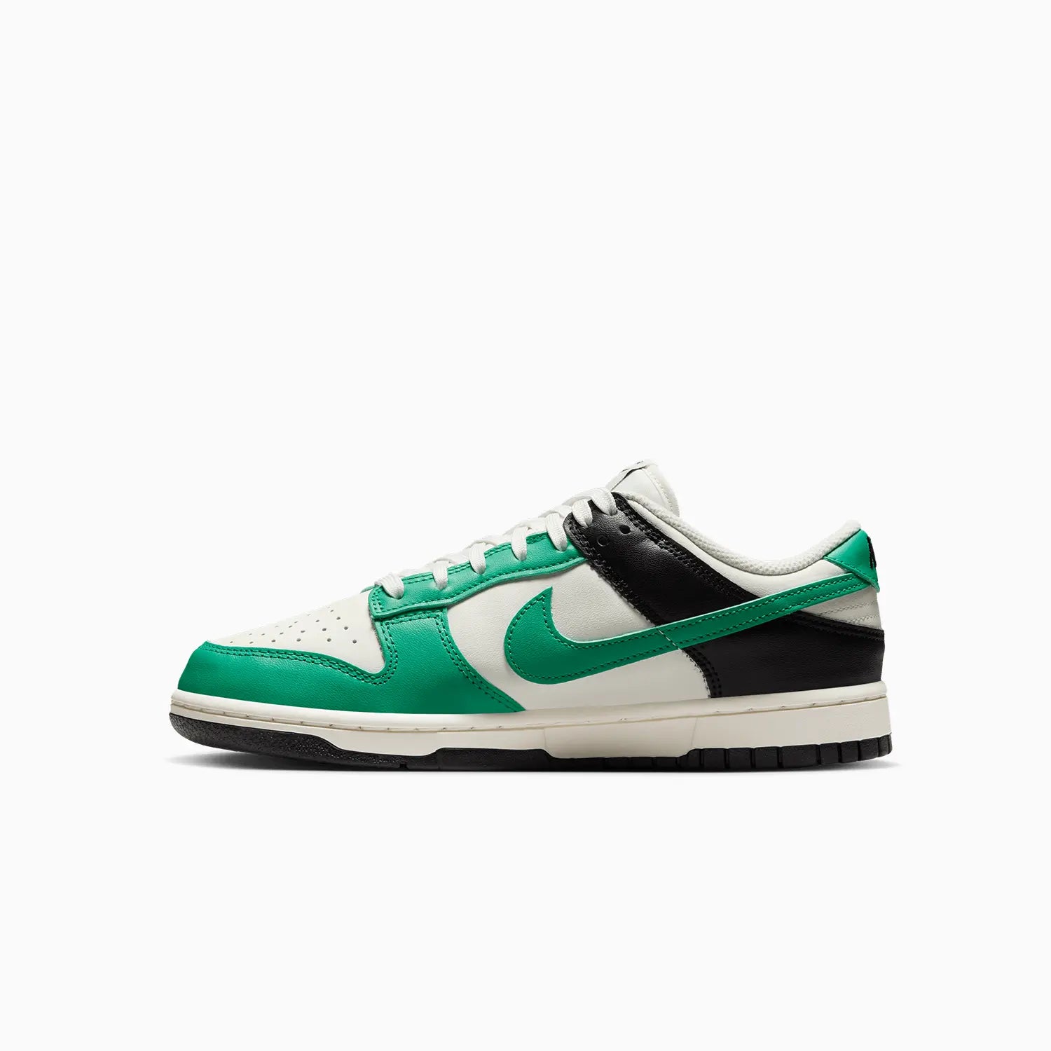 nike-womens-dunk-low-celtics-shoes-ib4363-133