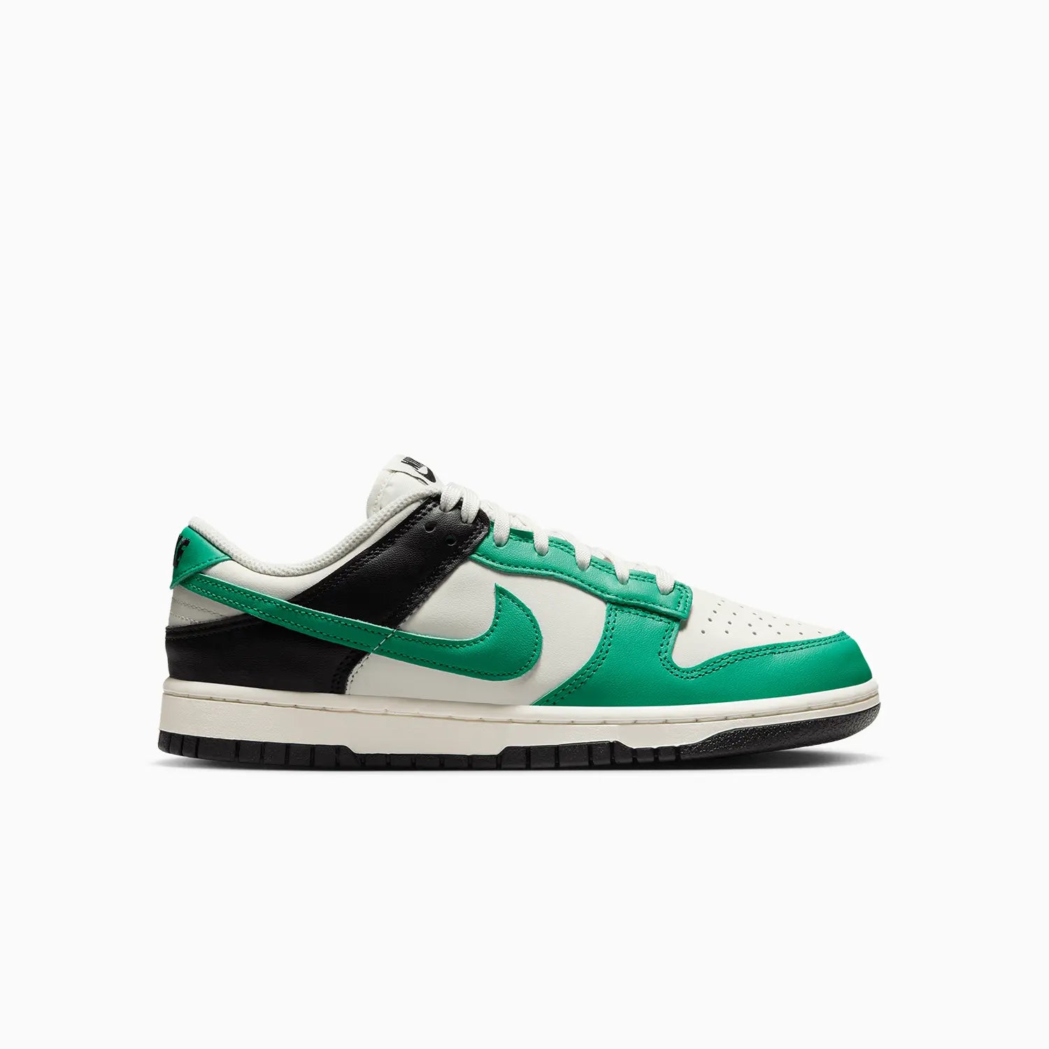 nike-womens-dunk-low-celtics-shoes-ib4363-133