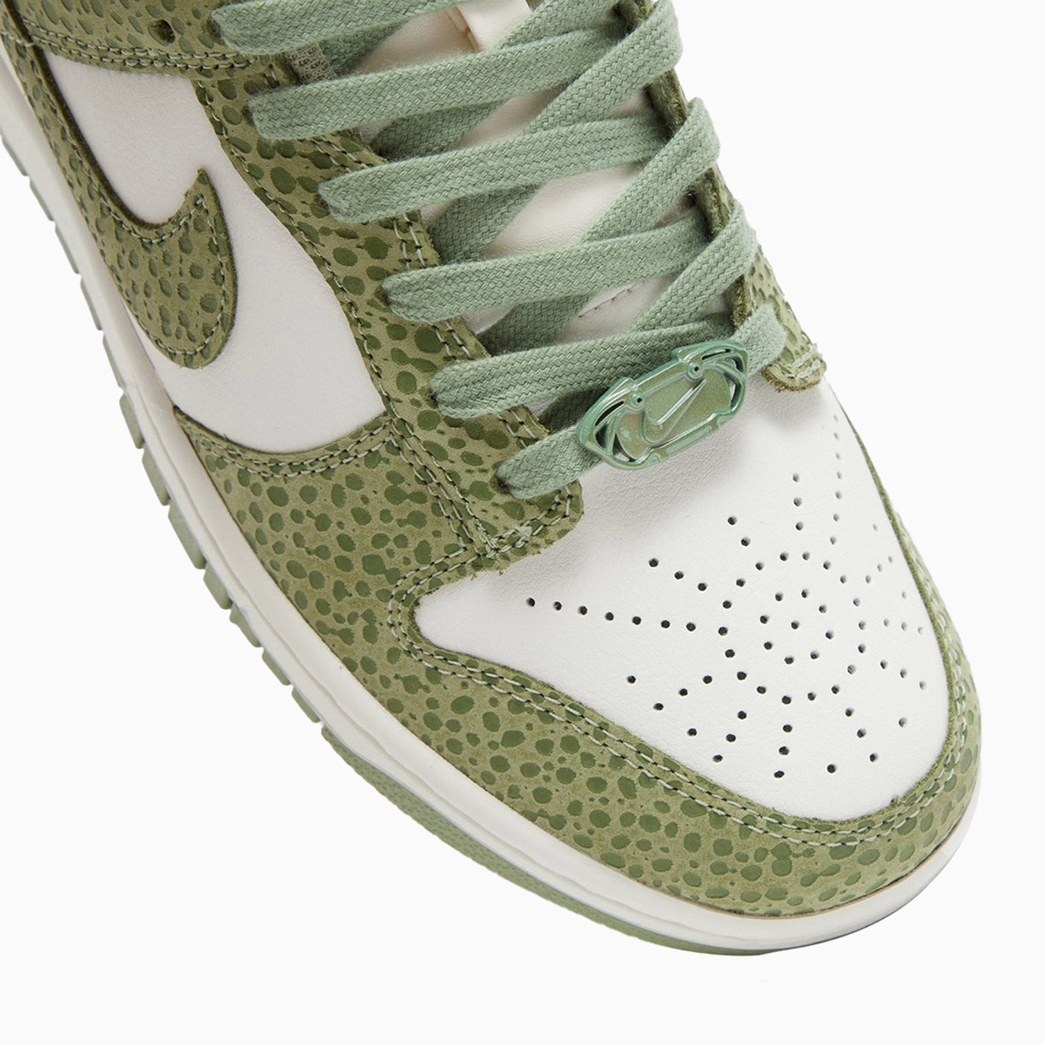 Nike safari green on sale