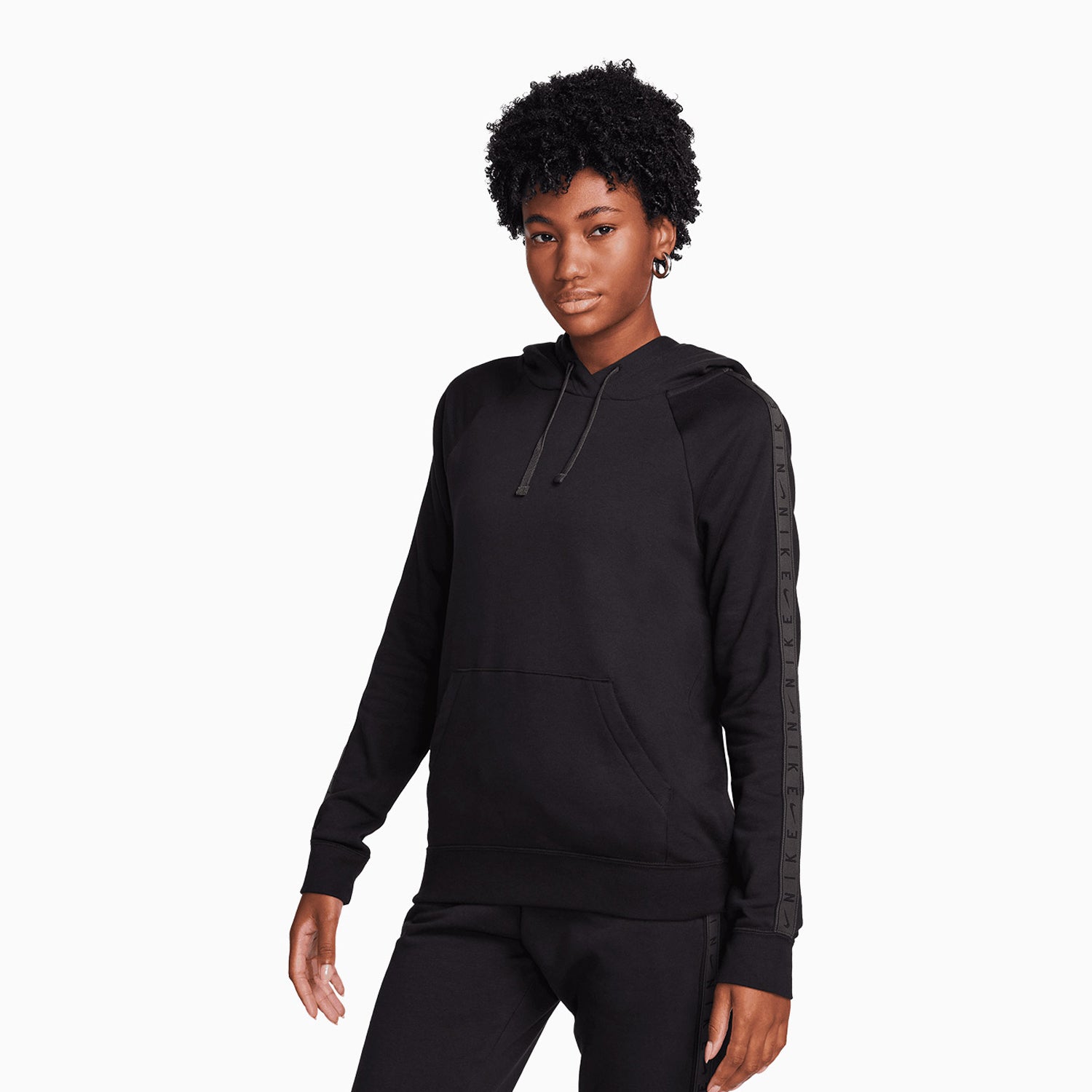 Nike Women's Sportswear Essential Fleece Outfit
