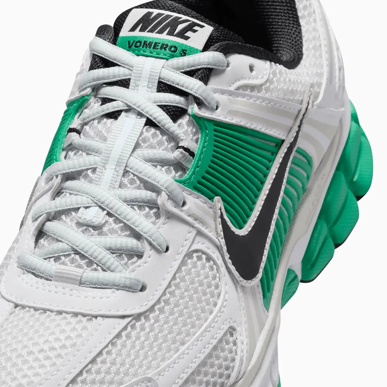 nike-womens-zoom-vomero-5-white-stadium-green-shoes-fj2028-102