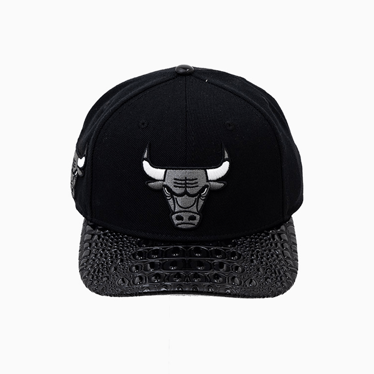 Chicago Bulls NBA Leather Visor Snapback Hat