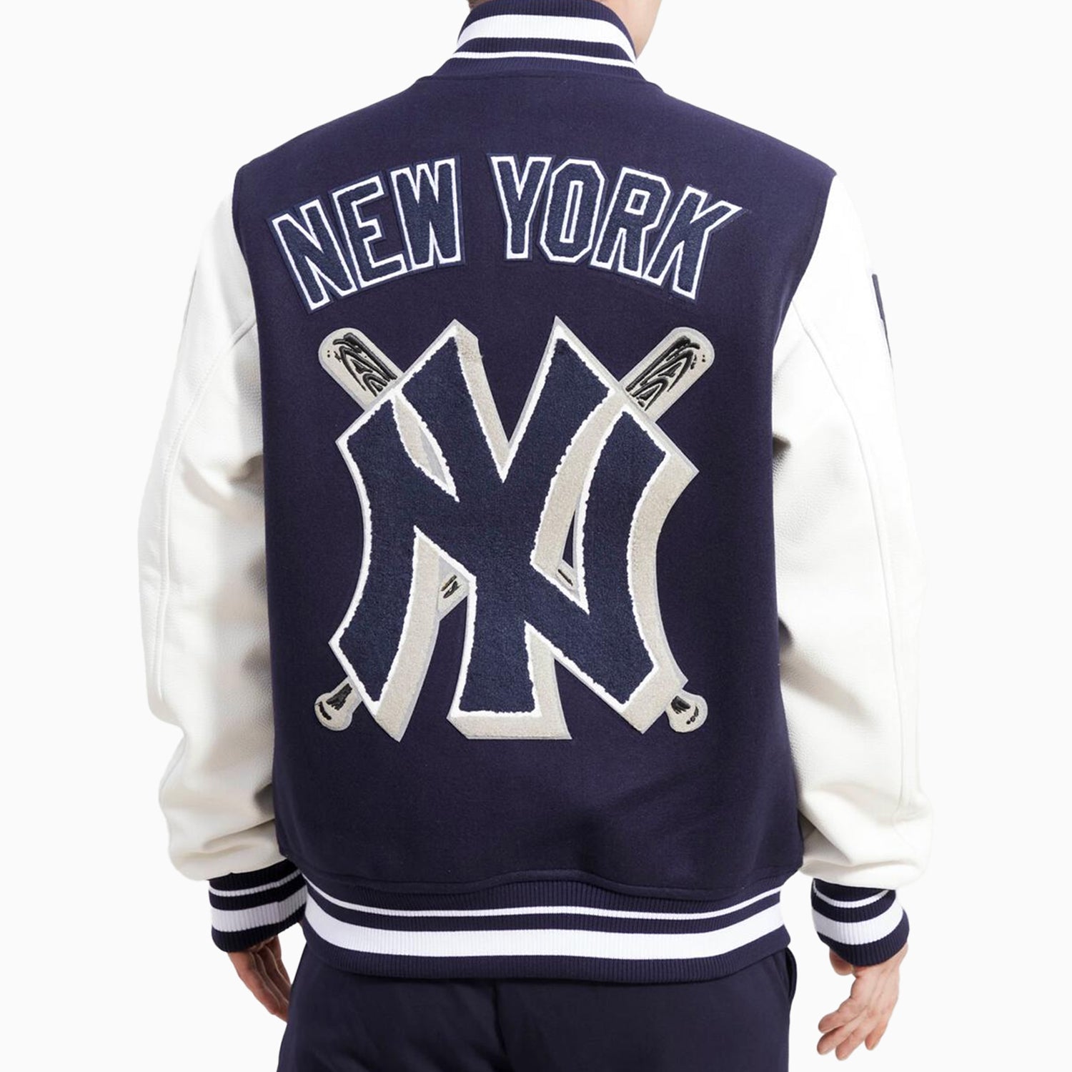 Mitchell & Ness - Men - New York Yankees Lightweight Satin Jacket - Navy/White S