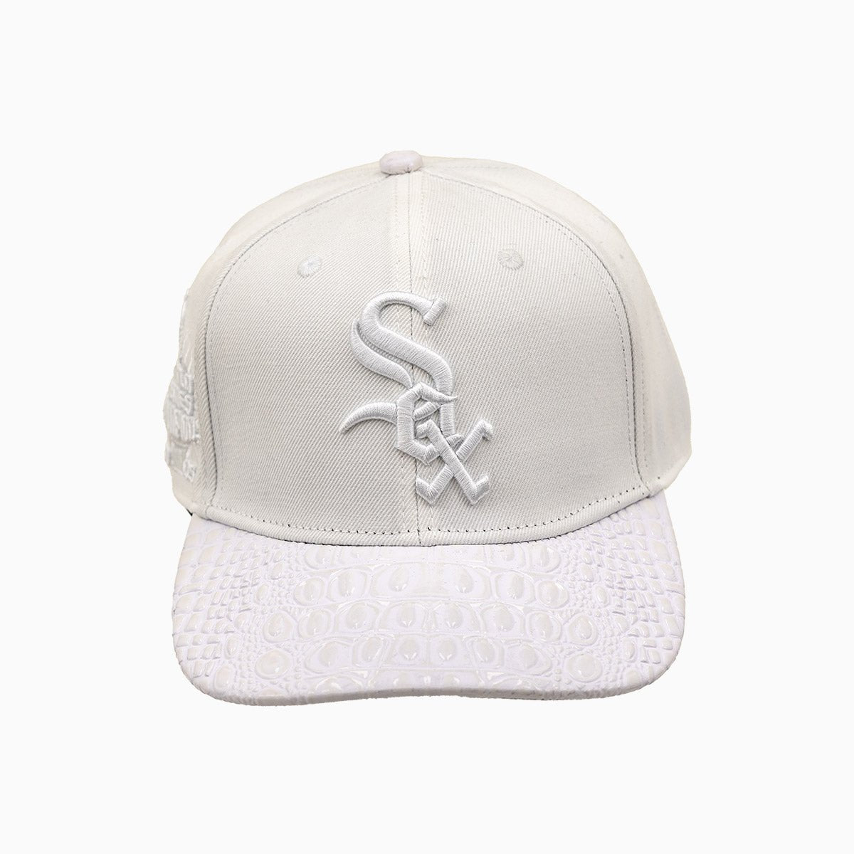 pro-standardchicago-white-sox-hat-with-leather-visor-lcw736180a1-wht