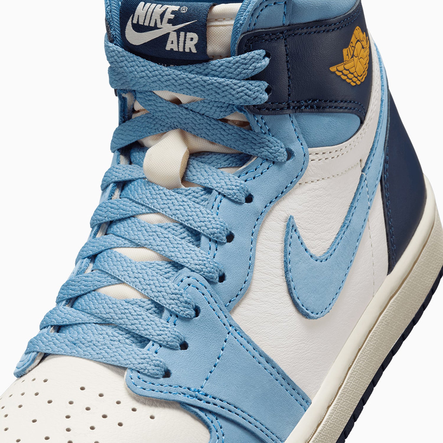 womens-air-jordan-1-retro-high-og-first-in-flight-shoes-fd2596-400