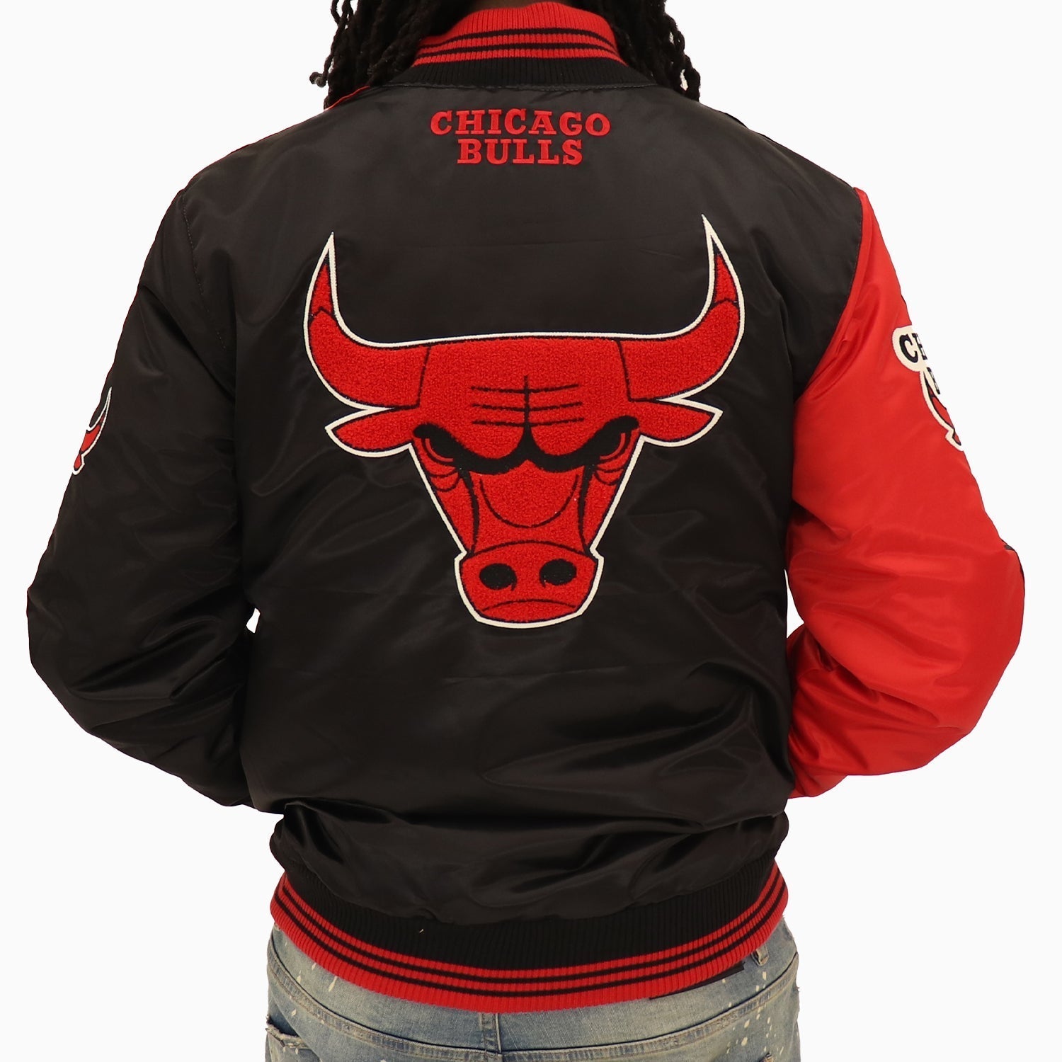 Starter Men's Chicago Bulls NBA Varsity Satin Jacket Black Dark Grey / M
