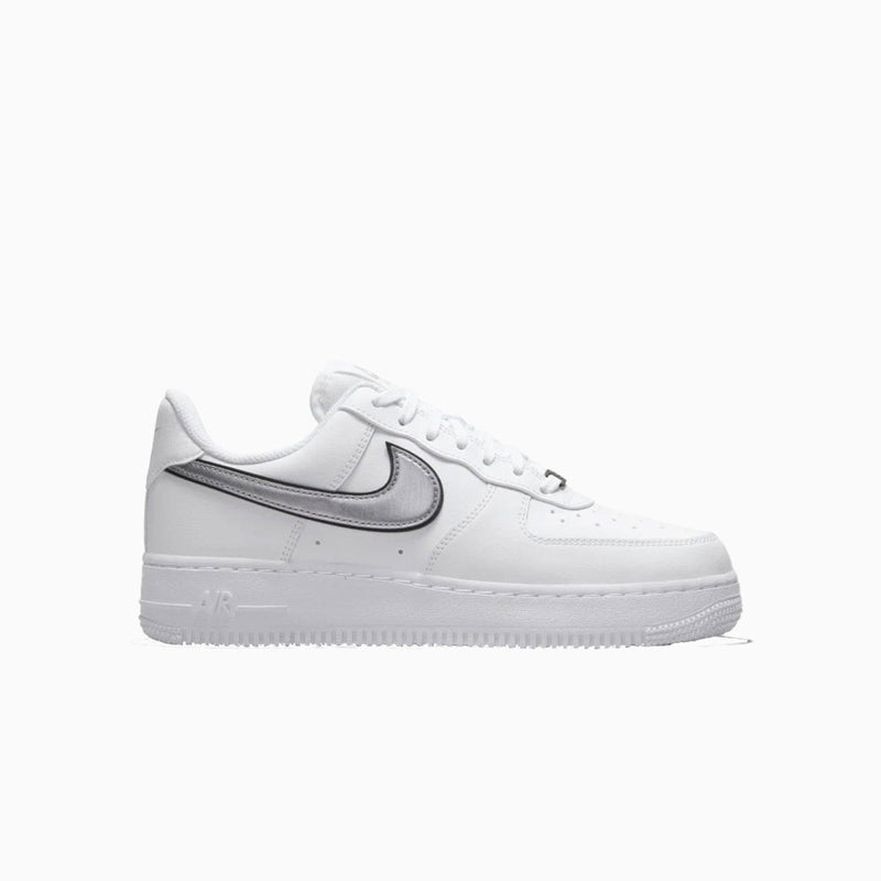 Nike Women's Air Force 1-07 Essential Shoes